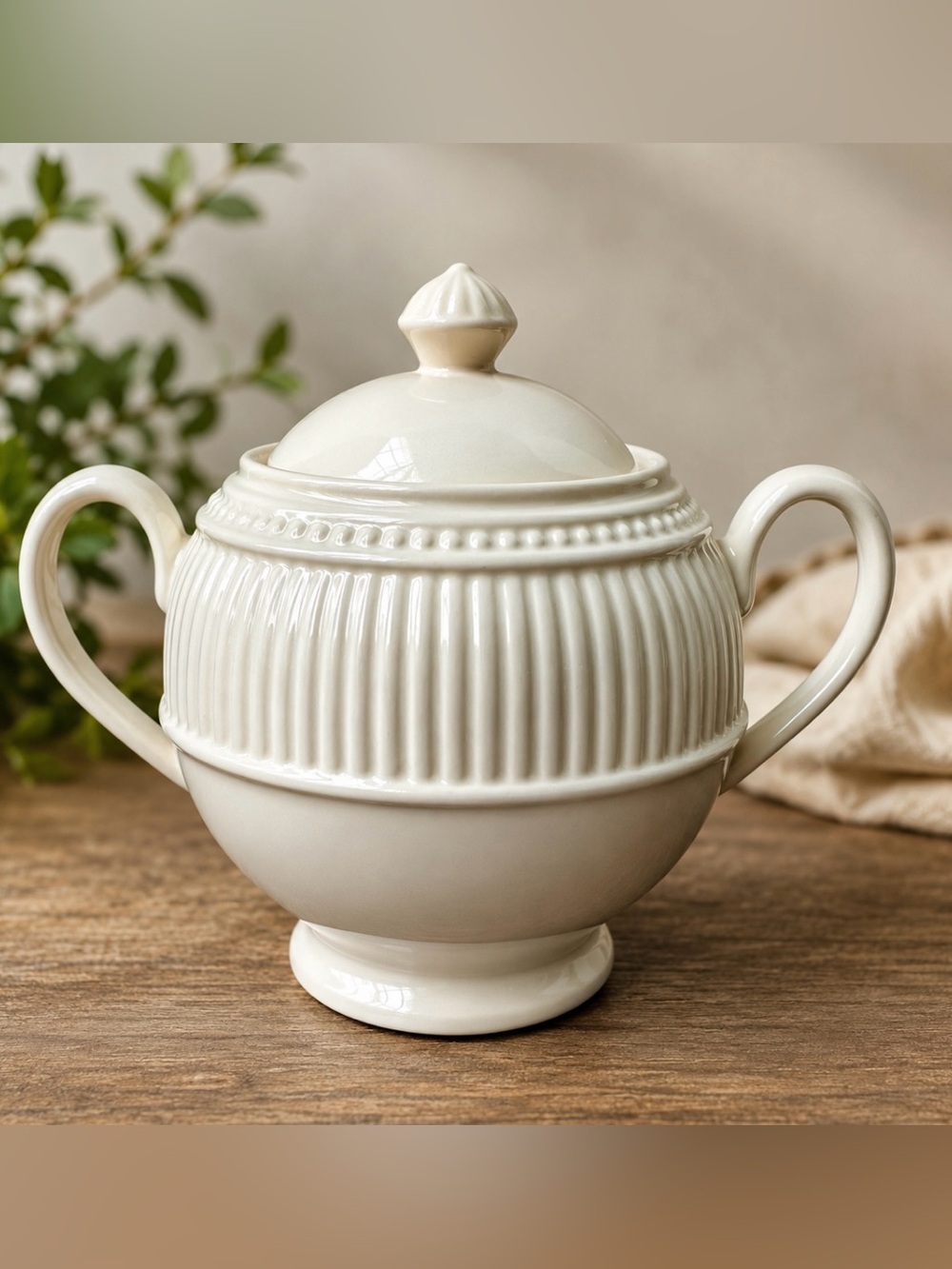 Wedgwood Windsor Lidded Sugar Bowl - White Ivory Ribbed - Queen's Ware England
